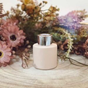 Parfumflesje rond blush met zilveren schroefdop – 50 ml