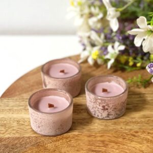 Mini geparfumeerde kaars H3,2 cm Diam 5 cm - STONE MAGNOLIA- per 12 st.